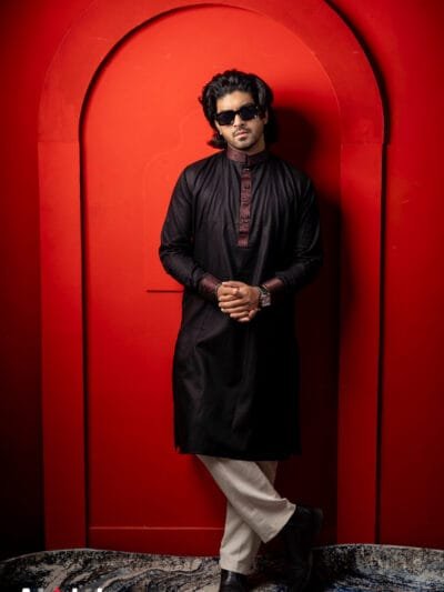 Akidah Signature: Crimson Black