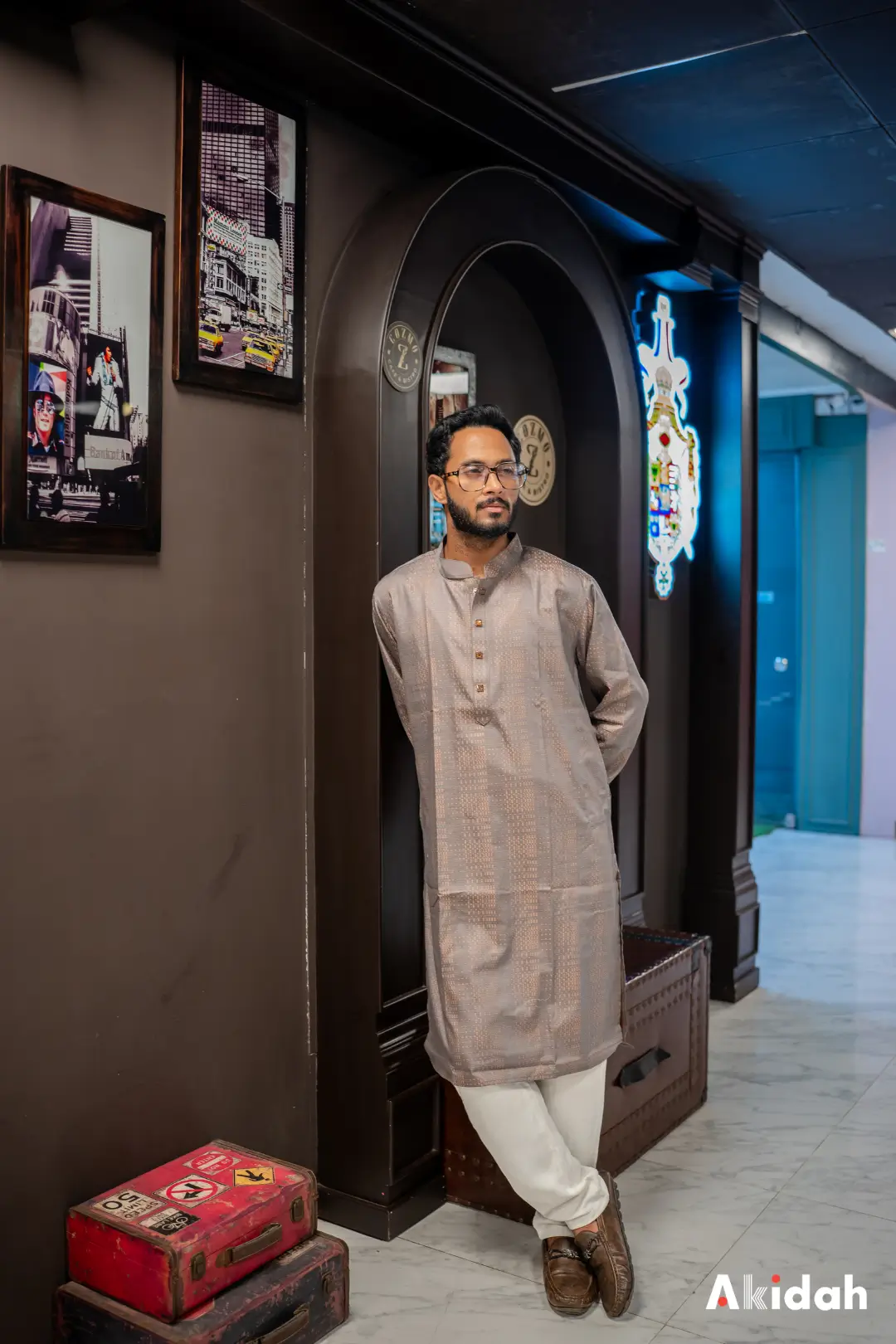 Radiant Grid: Copper Slate